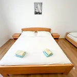 Apartment Robinson Artemis