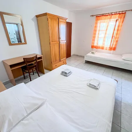 Robinson Artemis Appartement *