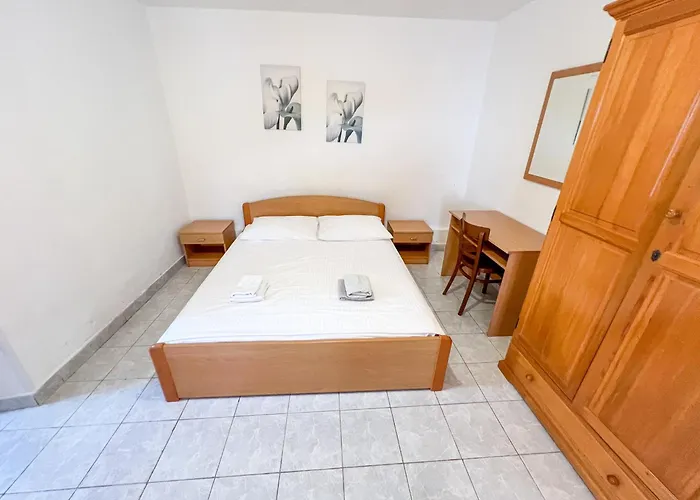 Robinson Artemis Apartament