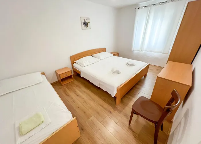 Apartament Robinson Artemis *