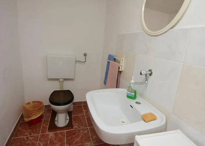 Robinson Artemis Apartament *